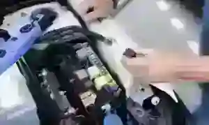 car mechanic and fuses